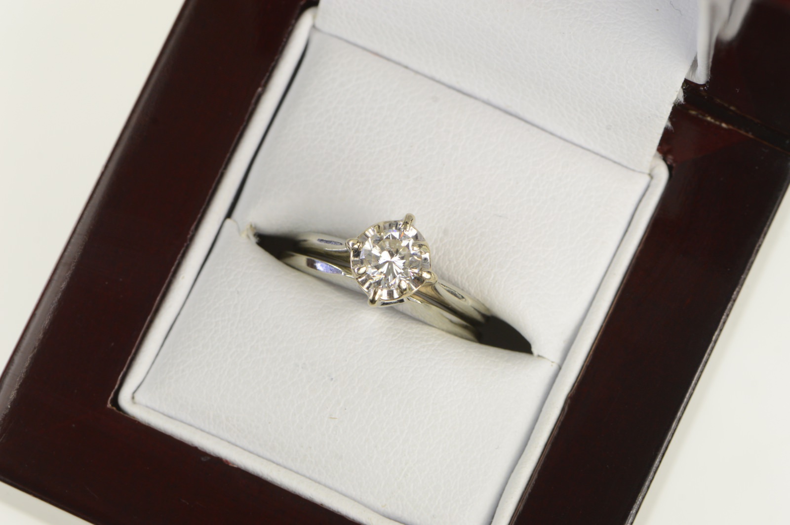 18K 0.49 Ct Diamond Solitaire Engagement White Gold Ring, Size 4