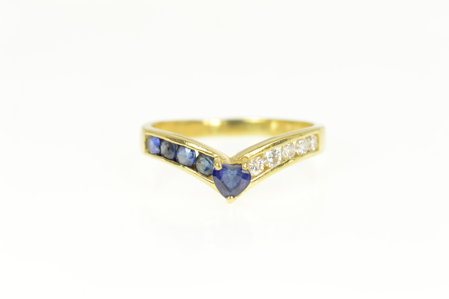 18K 1.00 Ctw Heart Sapphire Diamond Chevron Yellow Gold Ring, Size 8