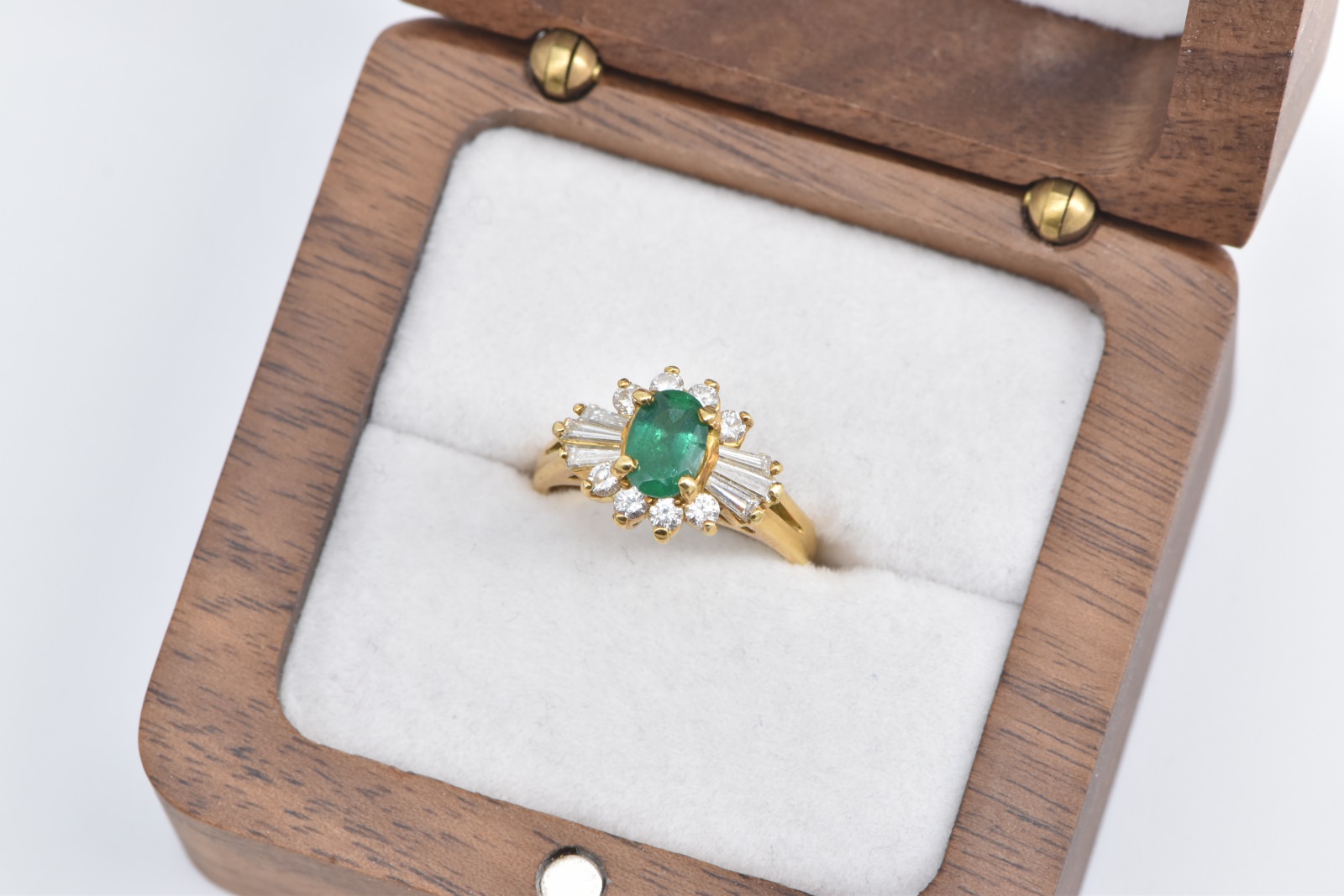 18K 1.27 Ctw Emerald Diamond Halo Engagement Yellow Gold Ring, Size 4.25