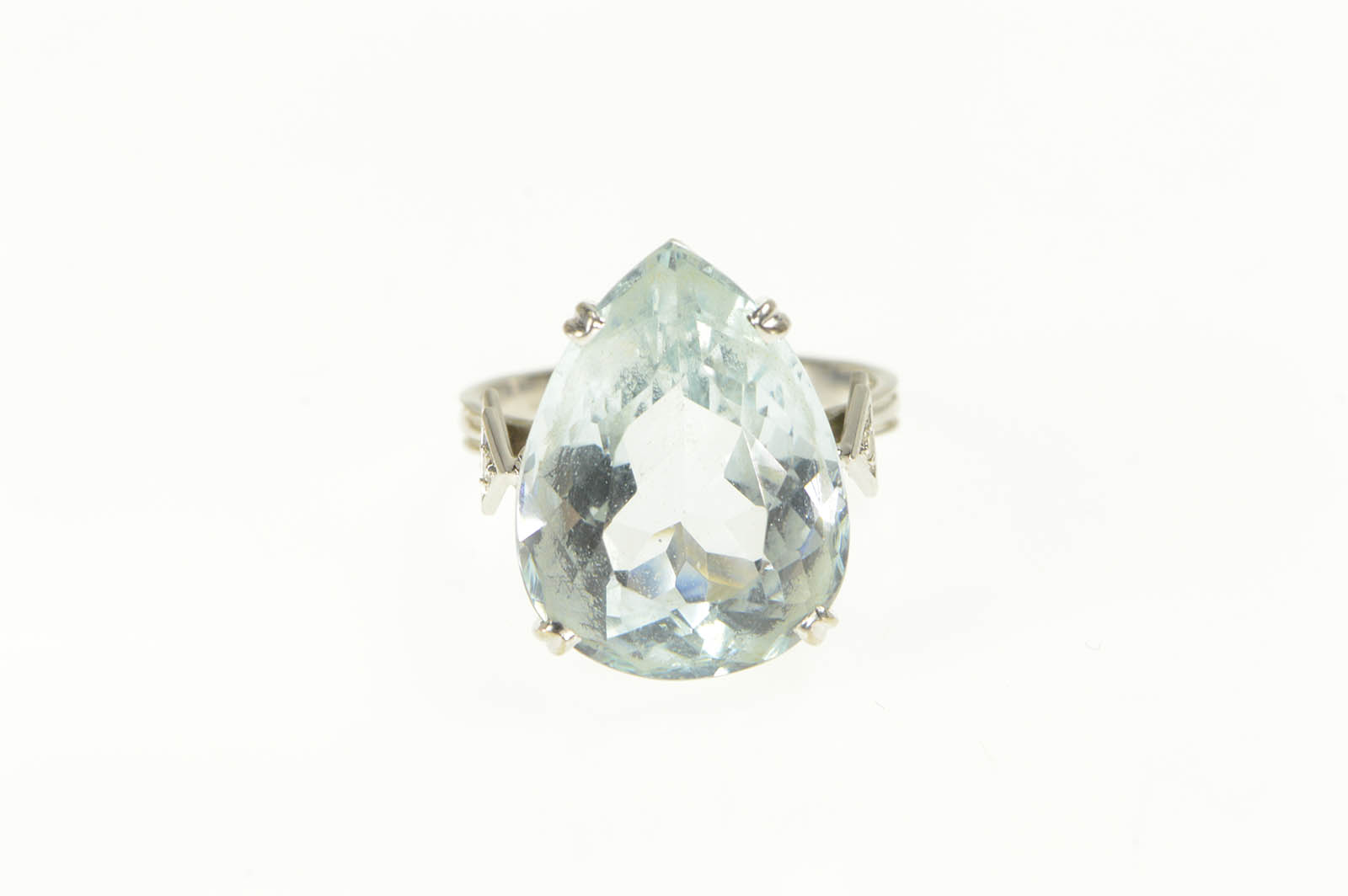 18K 16.95 Ct Natural Aquamarine Diamond Cocktail White Gold Ring, Size 7.25