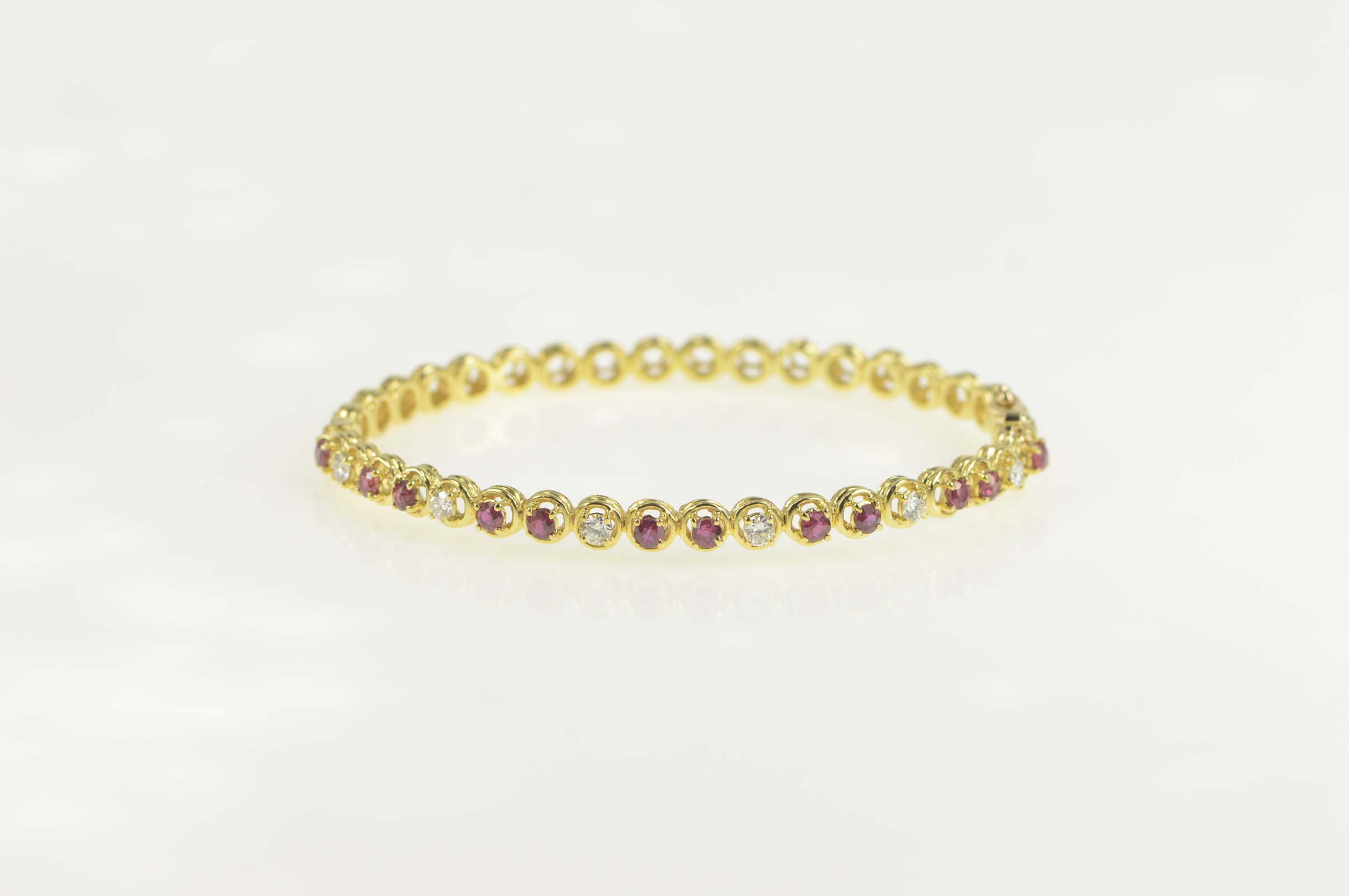 18K 1.92 Ctw Ruby Diamond Encrusted Bangle Yellow Gold Bracelet 6.25"