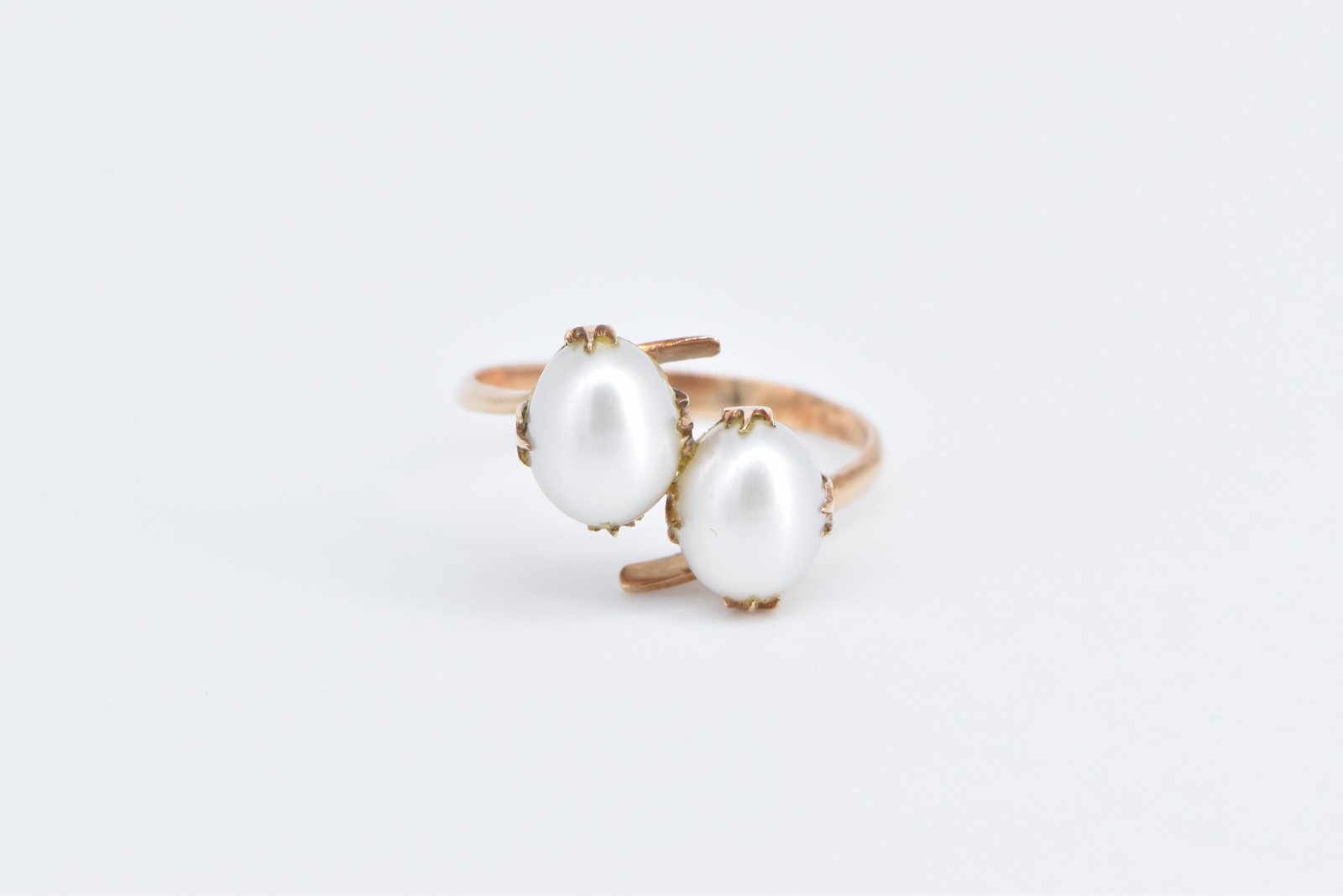 18K 1960's Vintage Pearl Ornate Freeform Bypass Yellow Gold Ring, Size 6