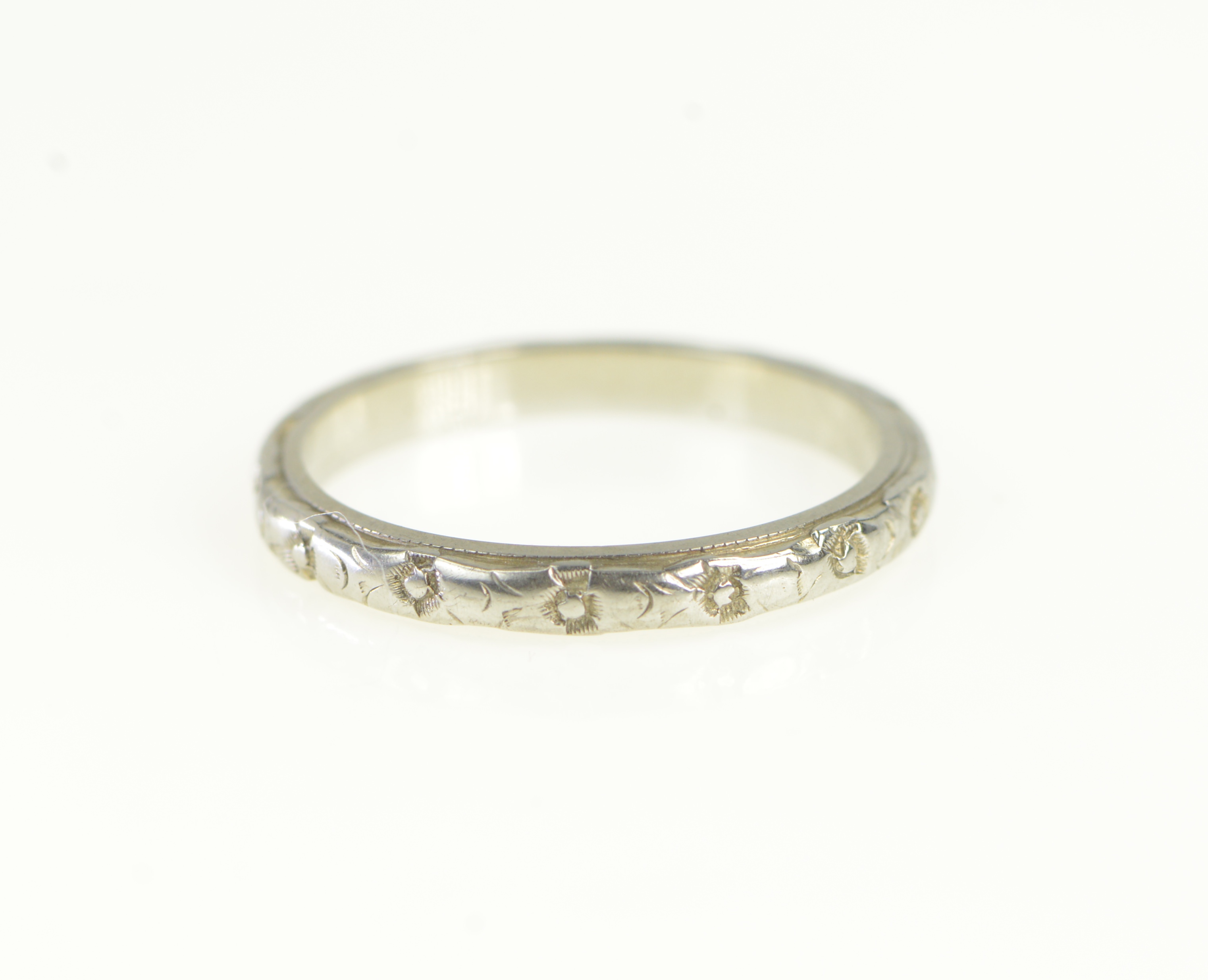 18K 2.5mm Orange Blossom Wedding Band White Gold Ring, Size 5.5