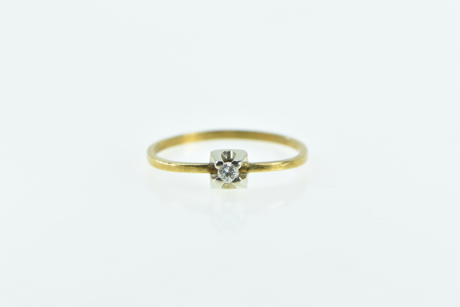 18K Classic Diamond Solitaire Classic Promise Yellow Gold Ring, Size 6.5
