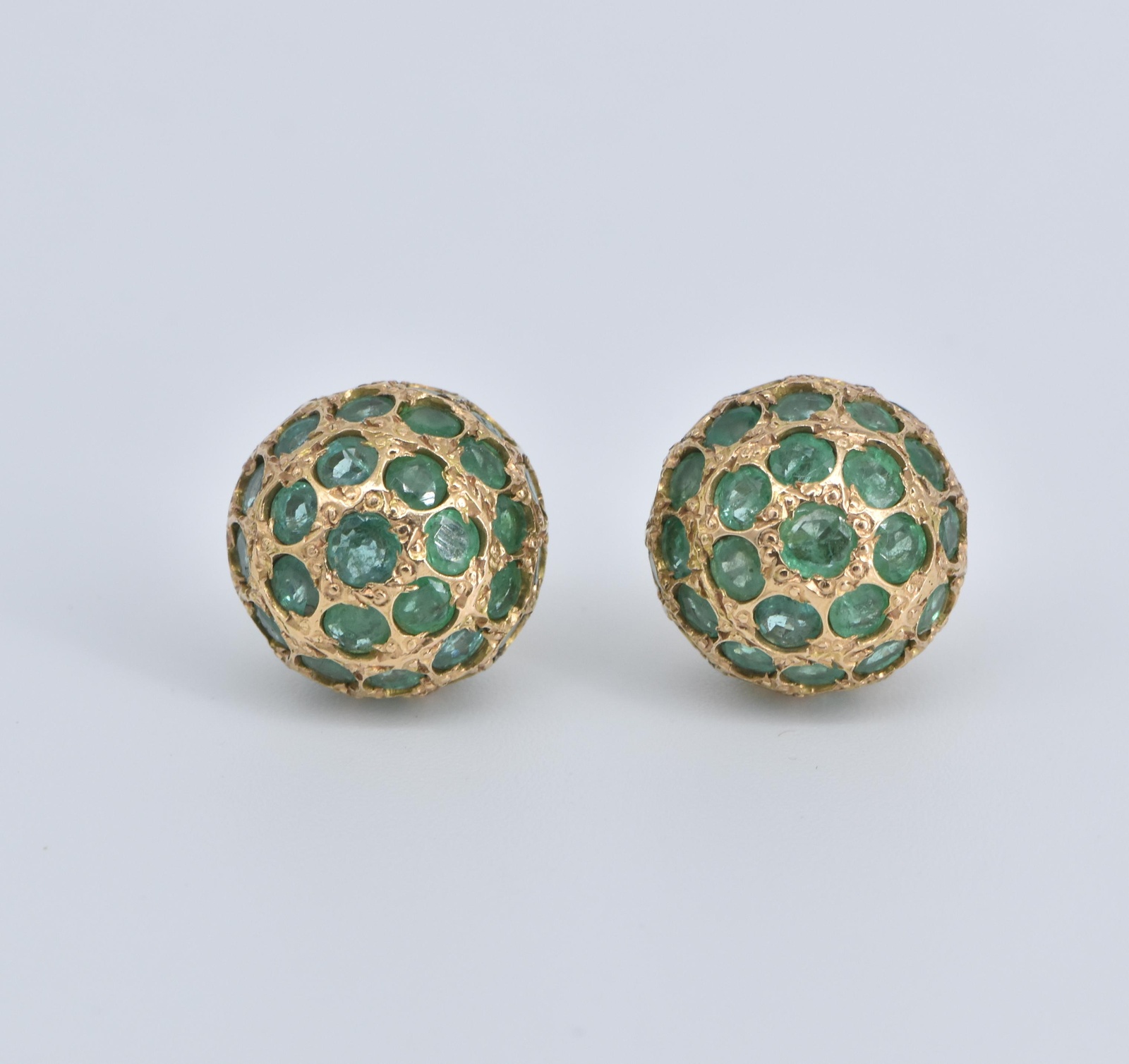 18K Emerald Encrusted Round Vintage Stud Yellow Gold Earrings