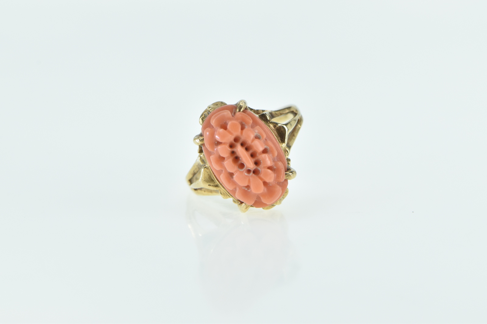 18K Ornate Carved Floral Coral Vintage Statement Yellow Gold Ring, Size 5