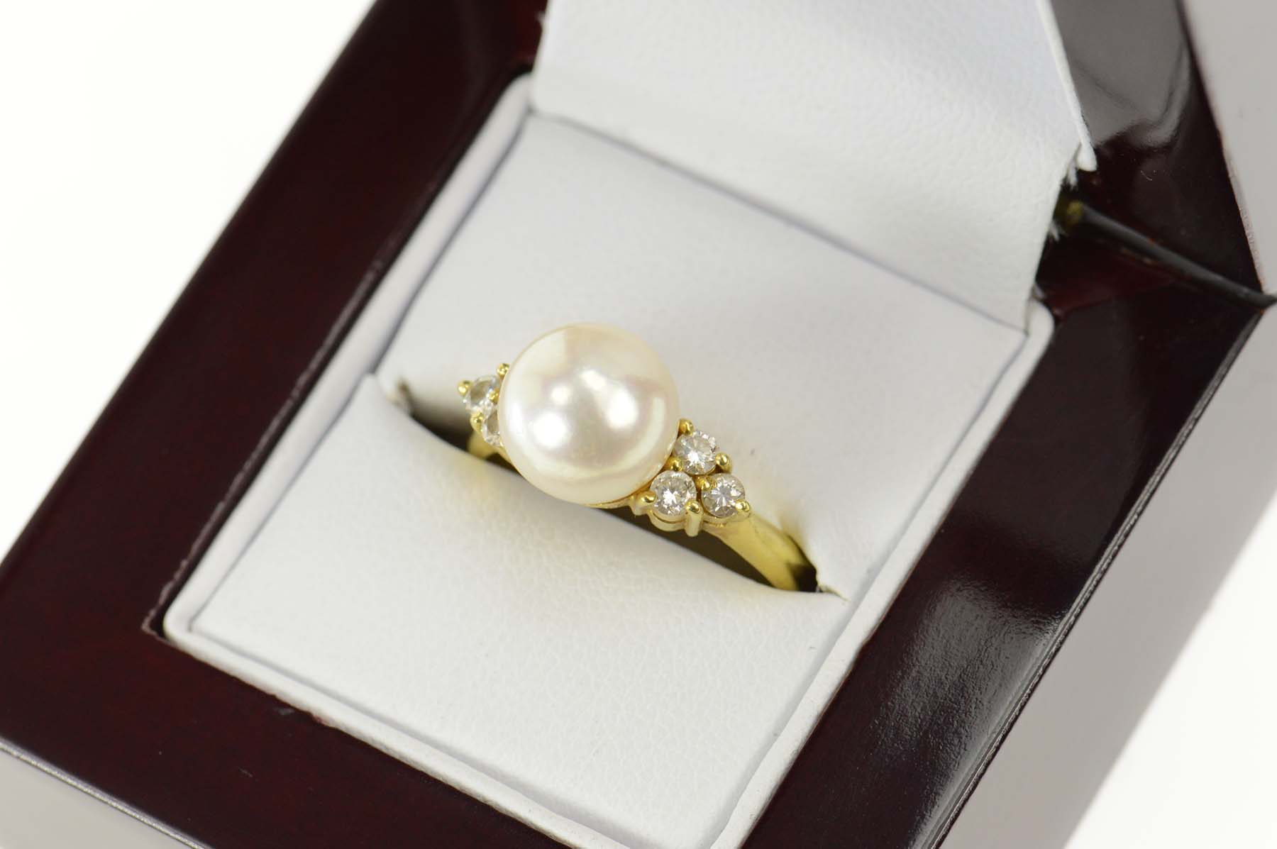 18K Pearl 0.24 Ctw Diamond Classic Engagement Yellow Gold Ring, Size 8.25