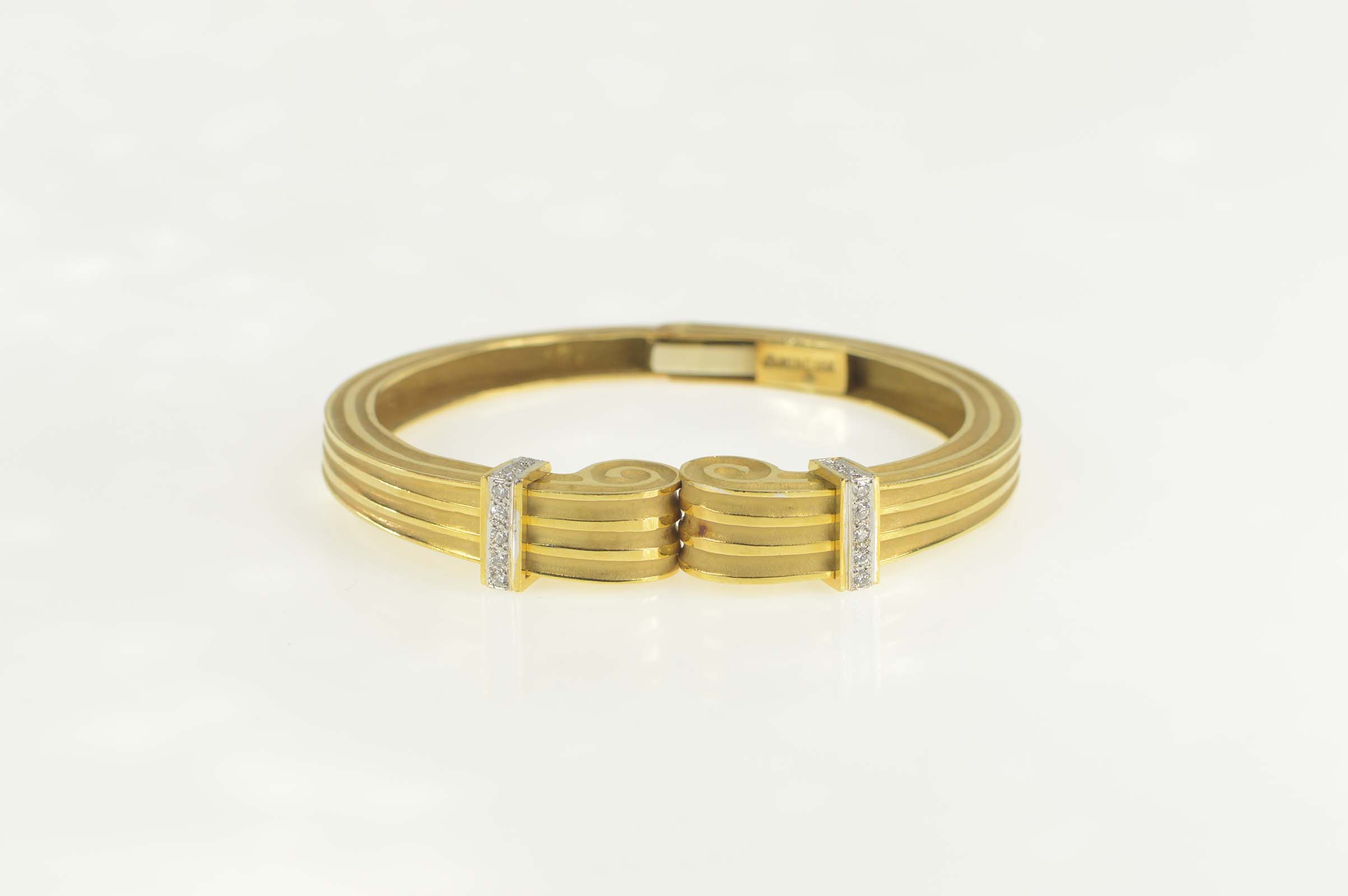 18K Robert Wander Winc Diamond Scroll Cuff Yellow Gold Bracelet 6.75"