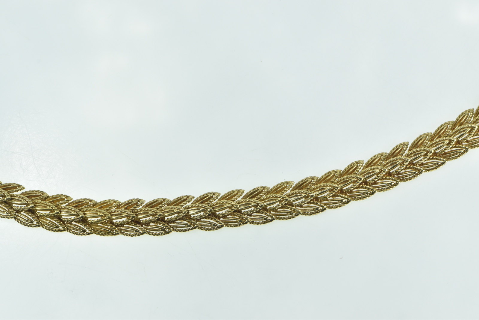 18K Van Cleef & Arpels Leaf Vine Pattern Collar Yellow Gold Necklace 16.75"