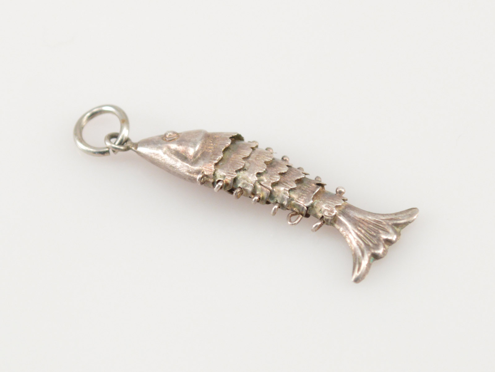 1g Solid Silver Moving Scales Tiered 