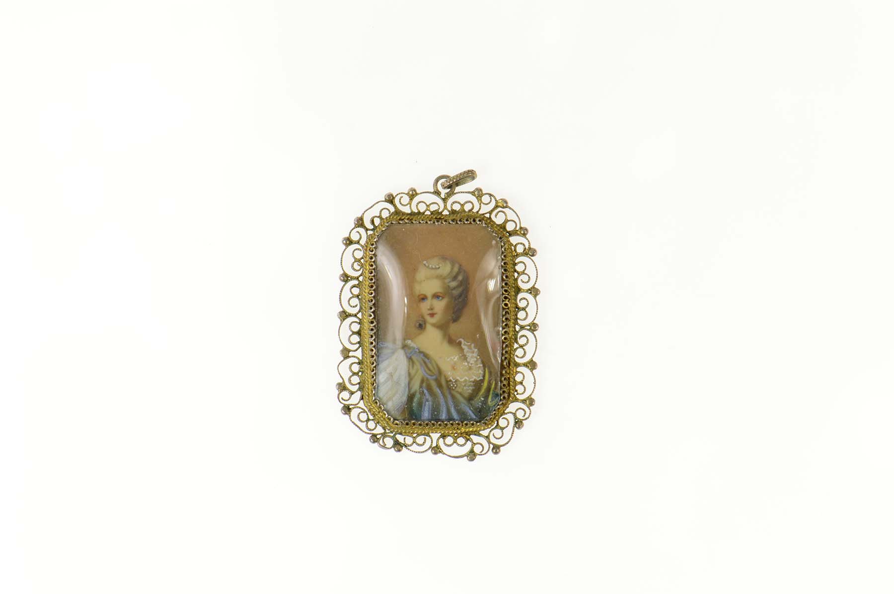 800 Silver Ornate Painted Lady Filigree Trim Statement Pendant