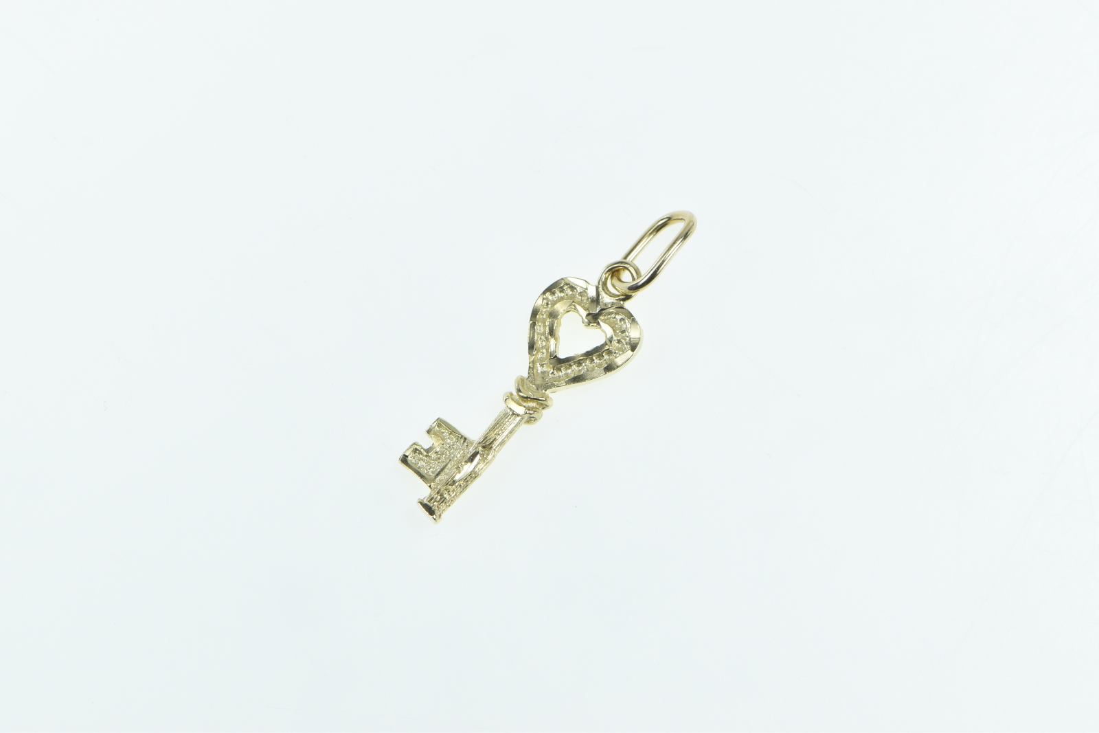 8K Heart Skeleton Key Love Promise Symbol Yellow Gold Charm/Pendant