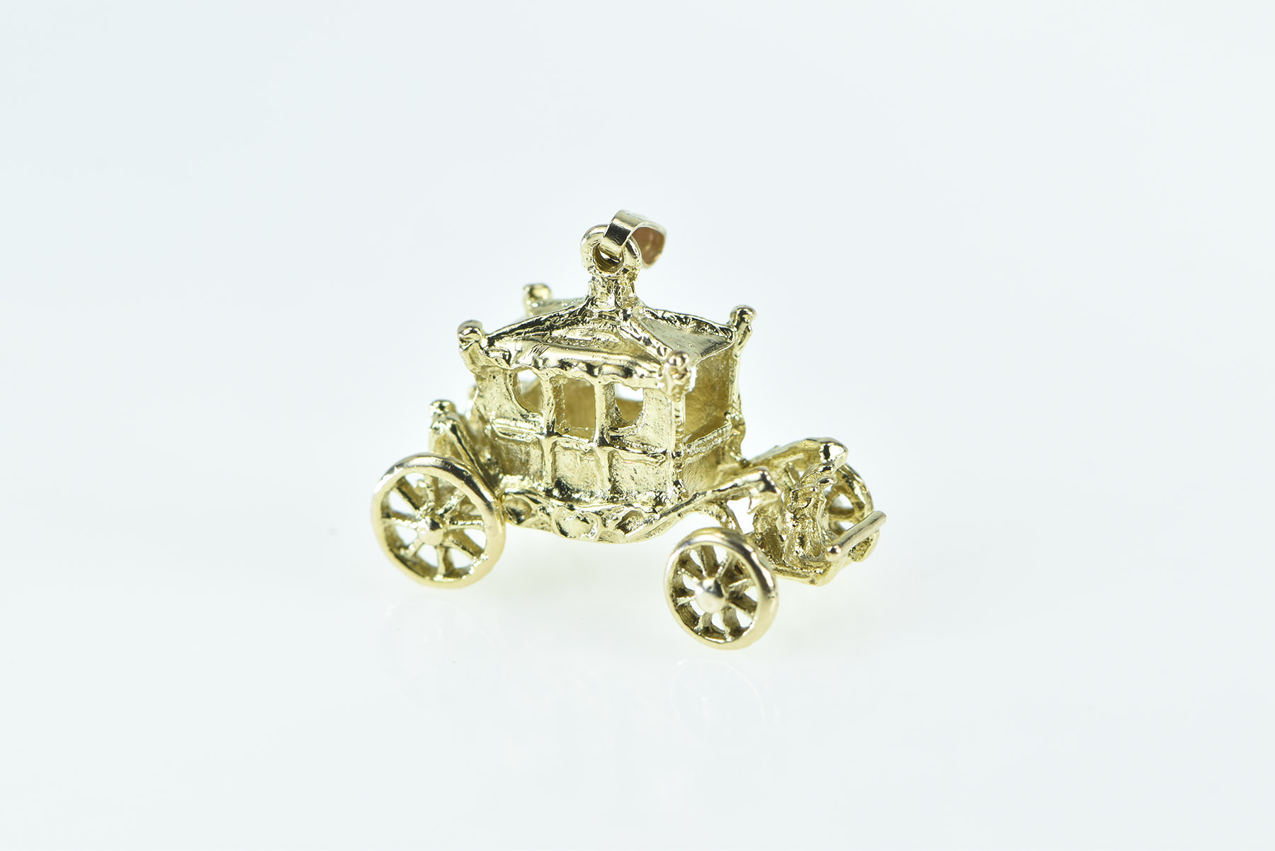 9K 3D Articulated Carriage Vintage Royalty Yellow Gold Charm/Pendant