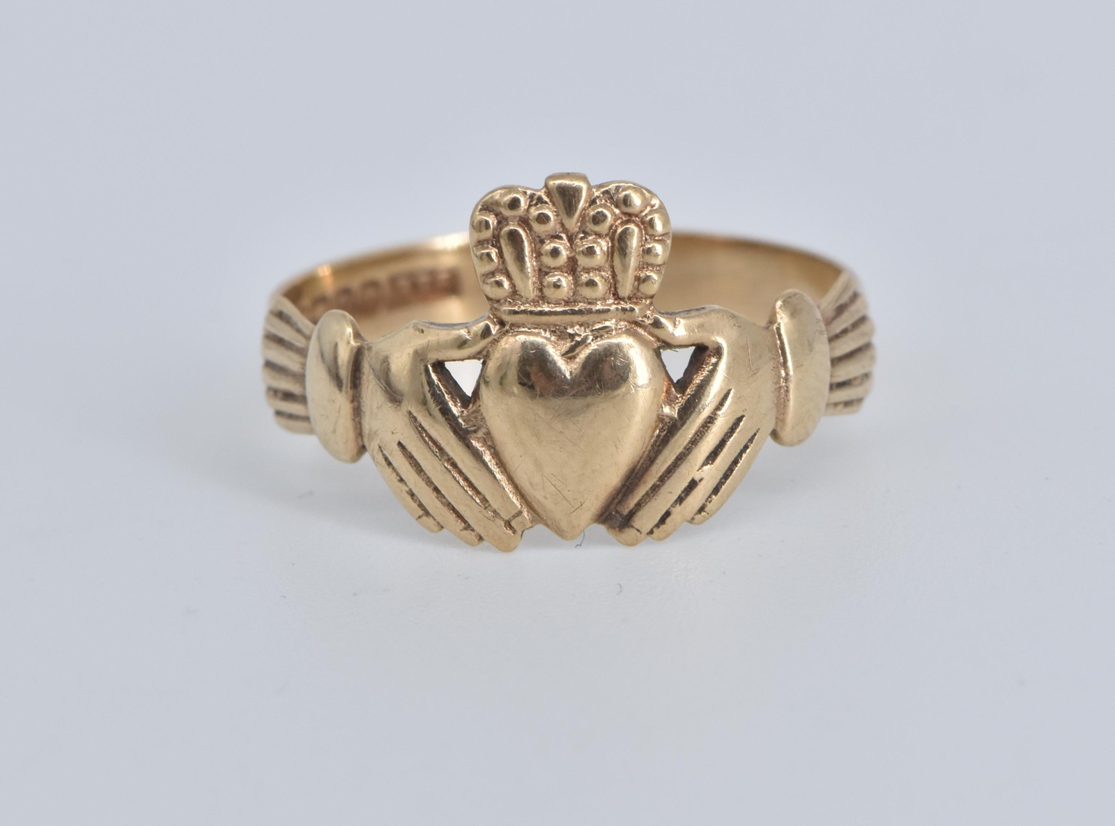 9K Traditional Claddagh Celtic Promise Wedding Yellow Gold Ring, Size 8.75