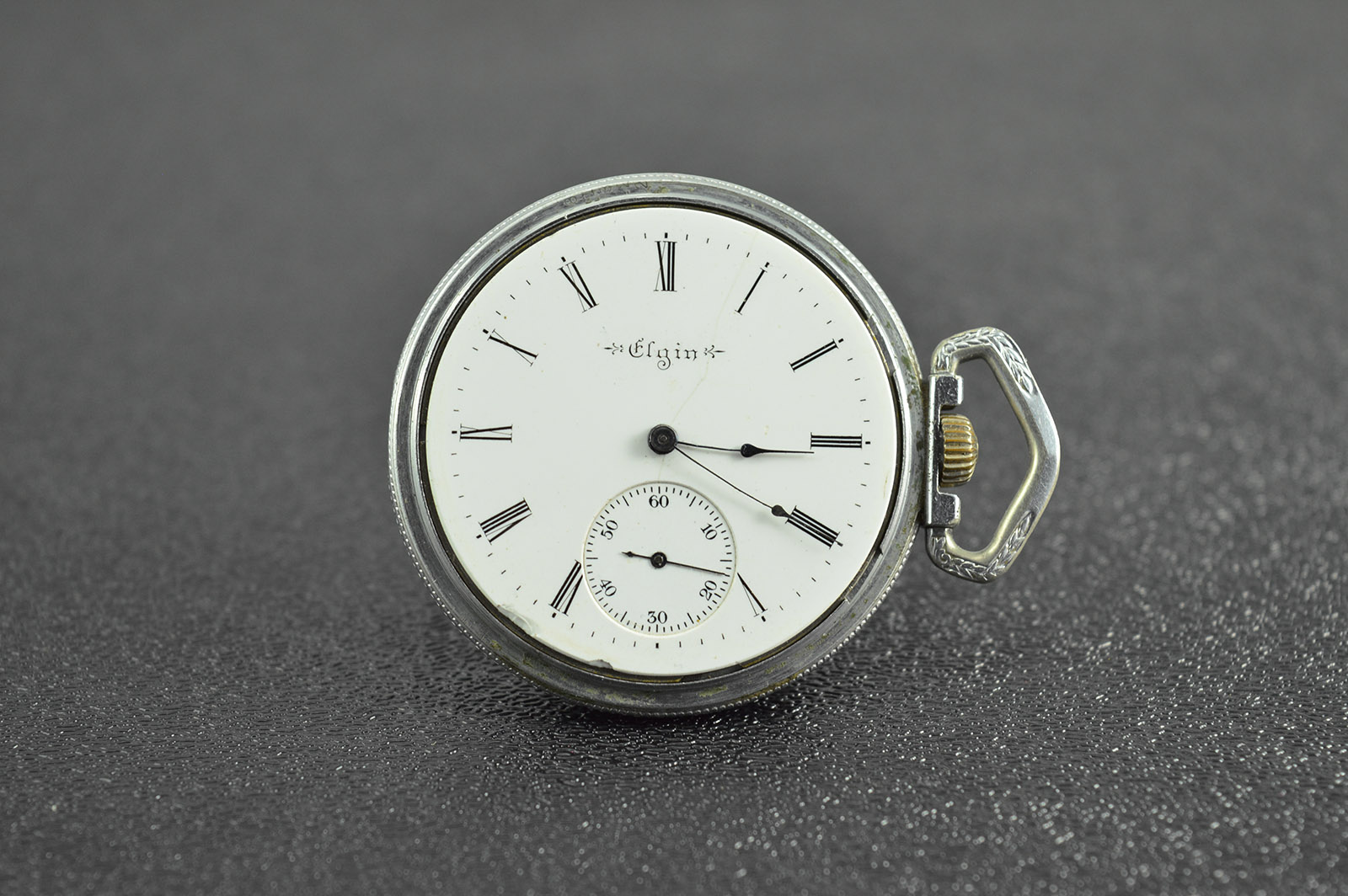 Elgin Rope Trim Leaf Accent Design 42mm Face Marked Base Metal Vintage Pocket Watch Property Room