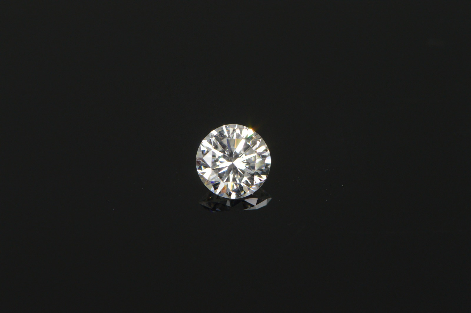 GIA 0.54 Ct Round Brilliant Cut E Color VS1 Clarity Diamond