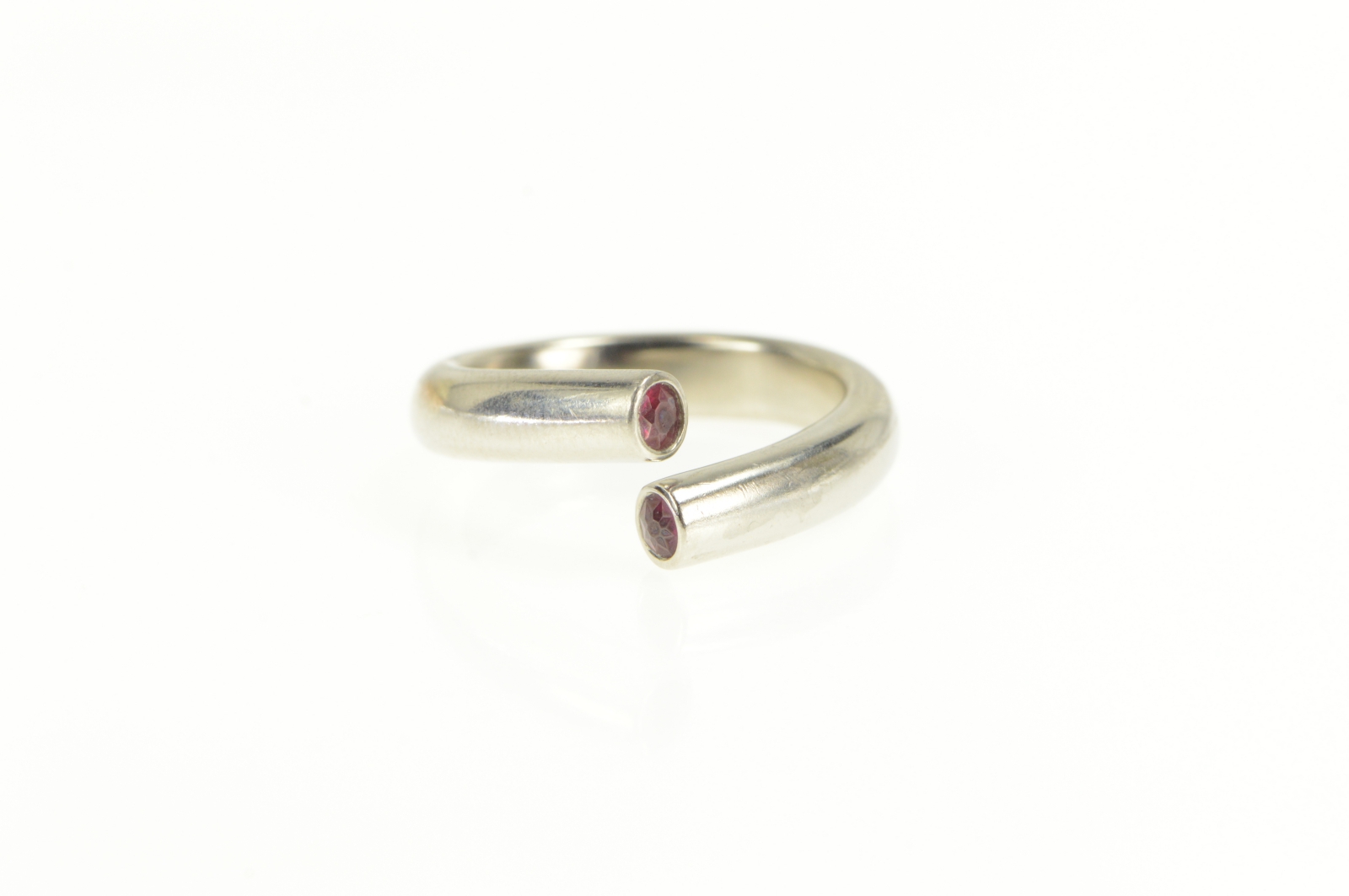 Palladium 0.36 Ctw Natural Ruby Inset Wrap Design Ring, Size 6.25
