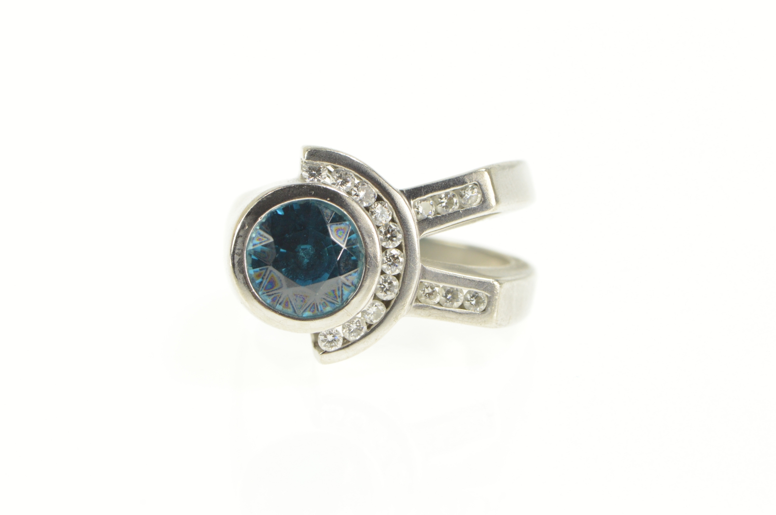 Palladium 4.18 Ctw Blue Zircon Diamond Geometric Ring, Size 7.25