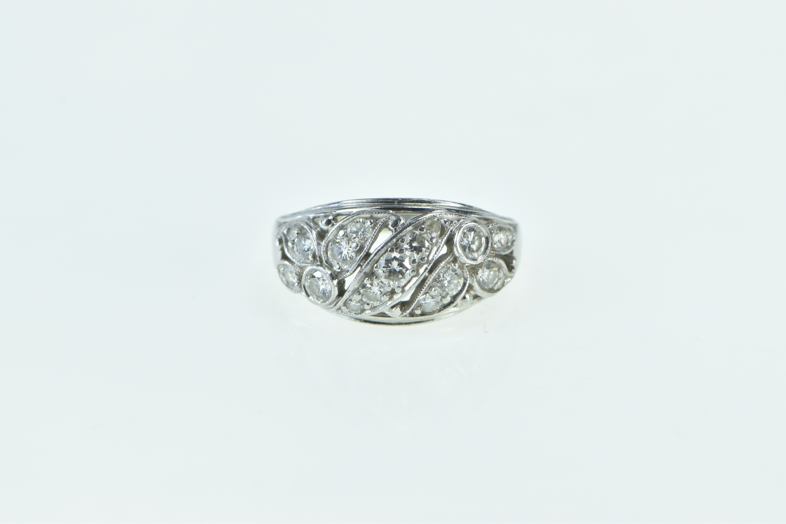 Platinum 0. 52 Ctw Art Deco Diamond Wavy Domed Statement Ring, Size 5.25