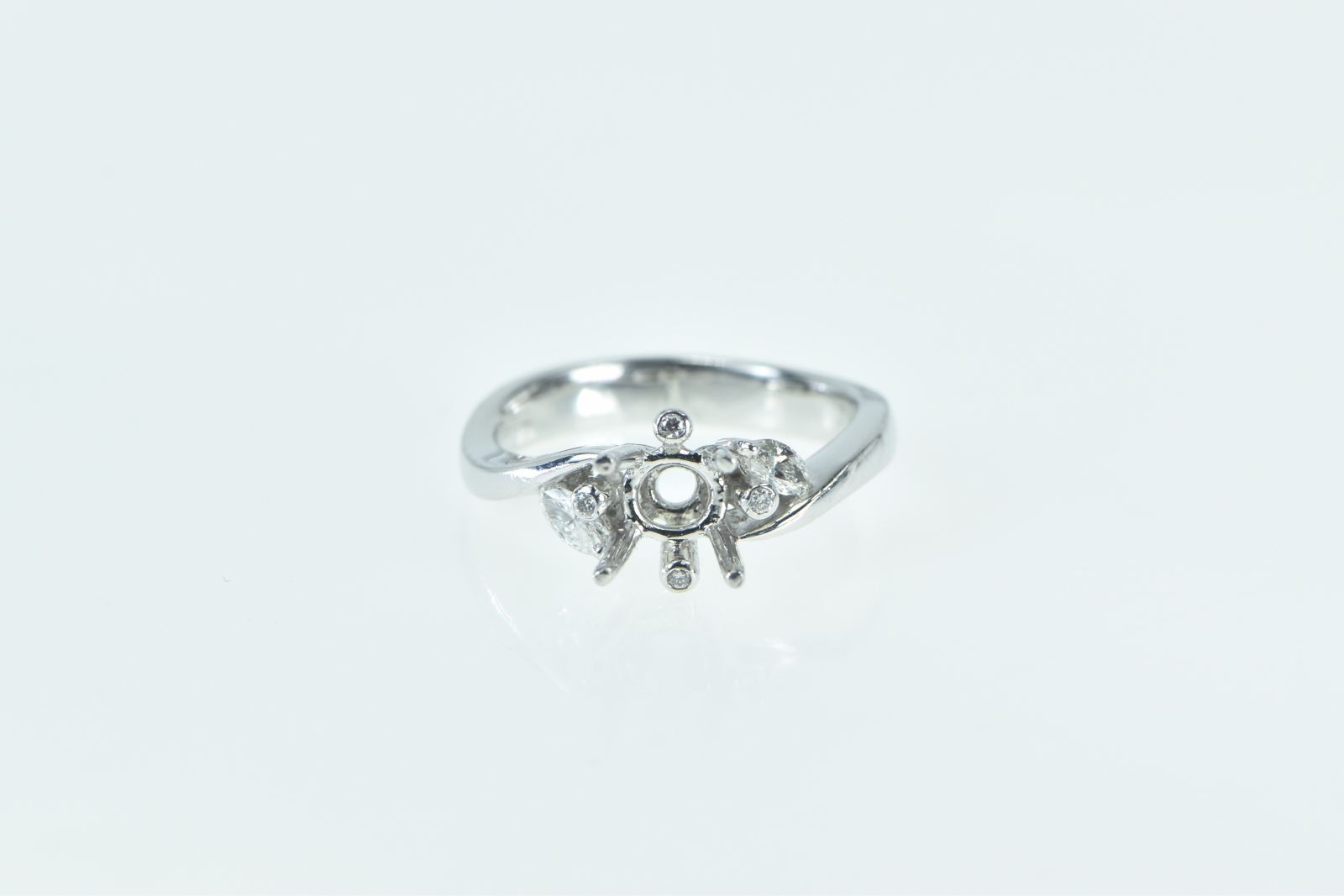 Platinum 0.24 Ctw Diamond 5.75mm Engagement Setting Ring, Size 6.5