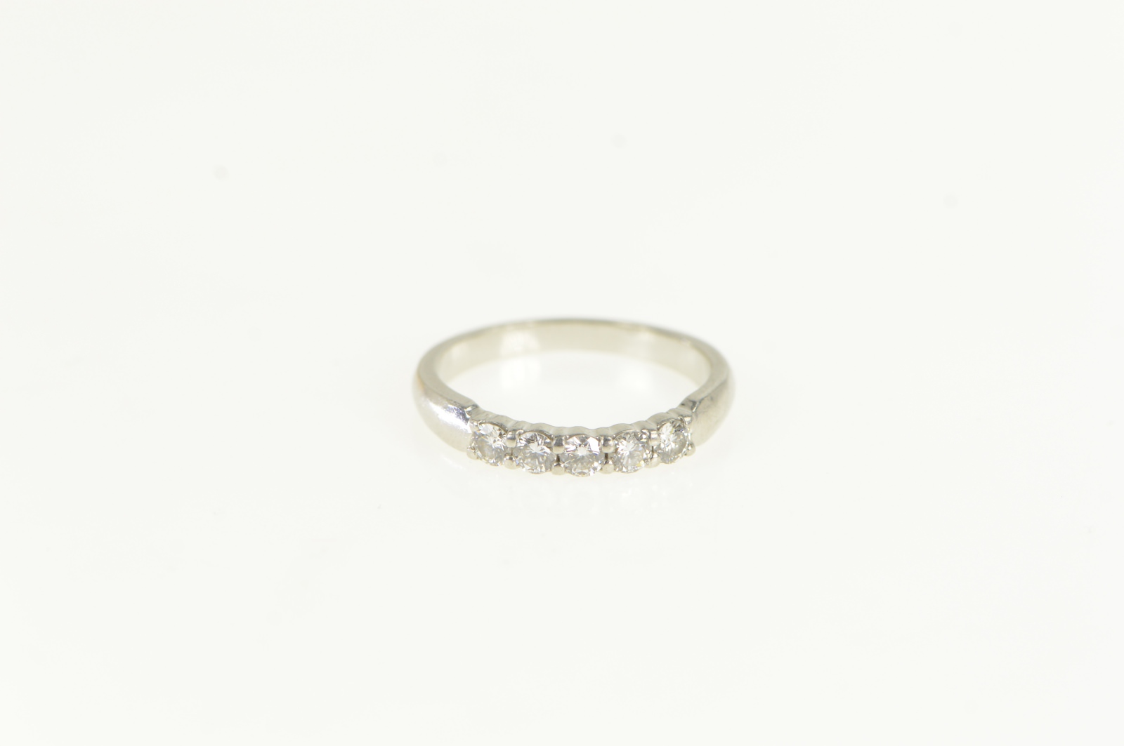 Platinum 0.35 Ctw Diamond Classic Wedding Band Ring, Size 6