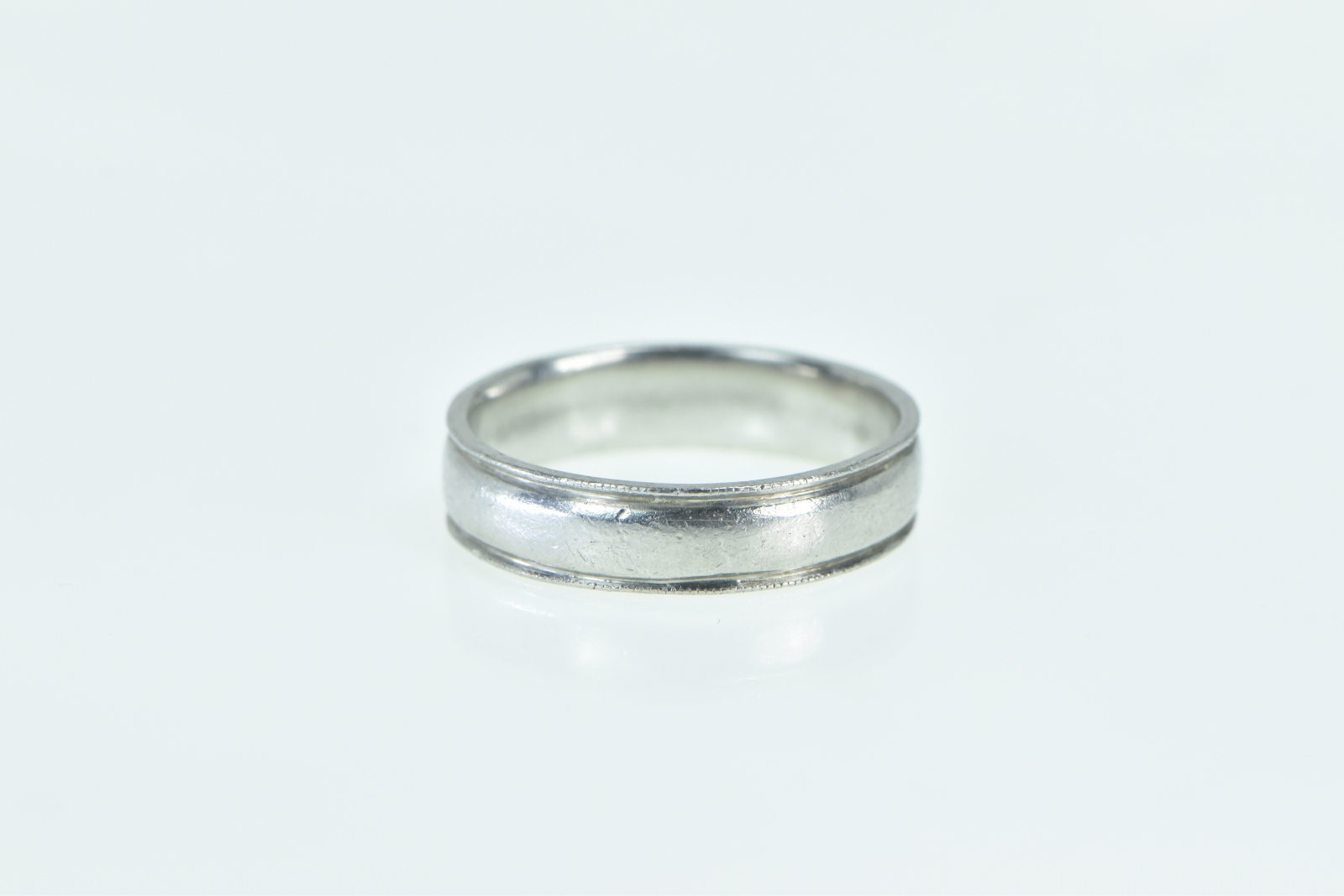 Platinum 5.3mm Vintage Grooved Men's Wedding Band Ring, Size 10