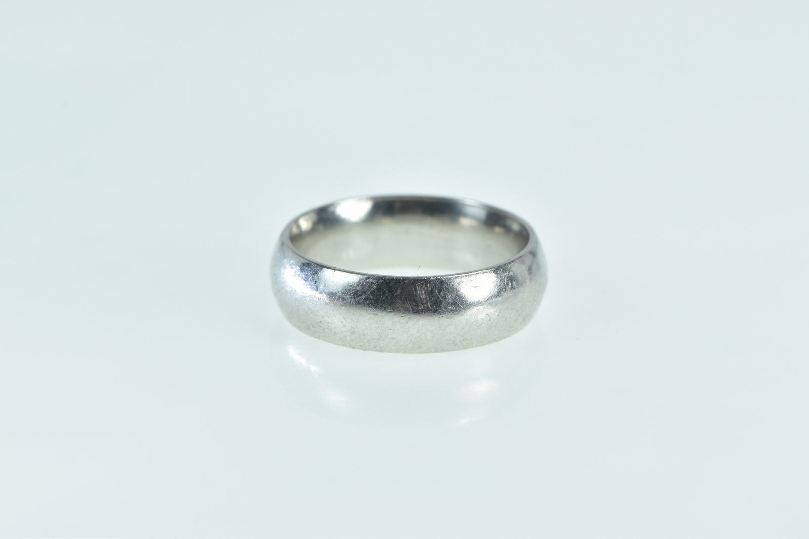 Platinum 5.9mm Vintage Simple Classic Wedding Band Ring, Size 6