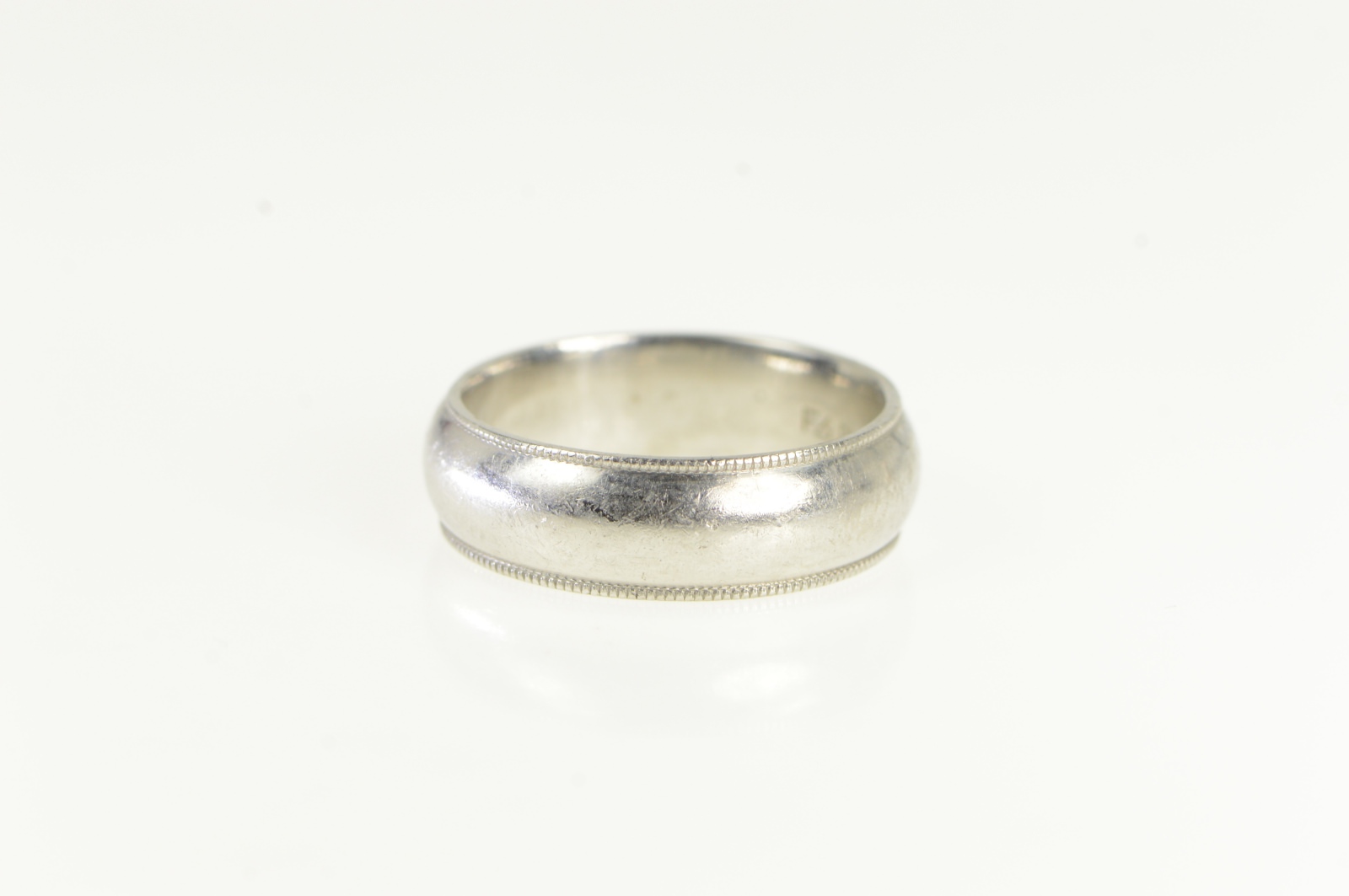 Platinum 6.9mm Milgrain Men's Wedding Band Ring, Size 9.5