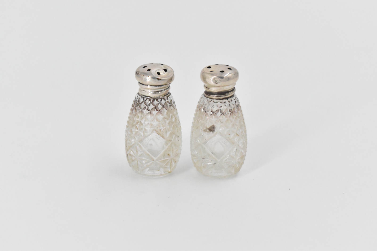 Sterling Silver Antique Cut Crystal Salt & Pepper Shaker Set (2 pcs)