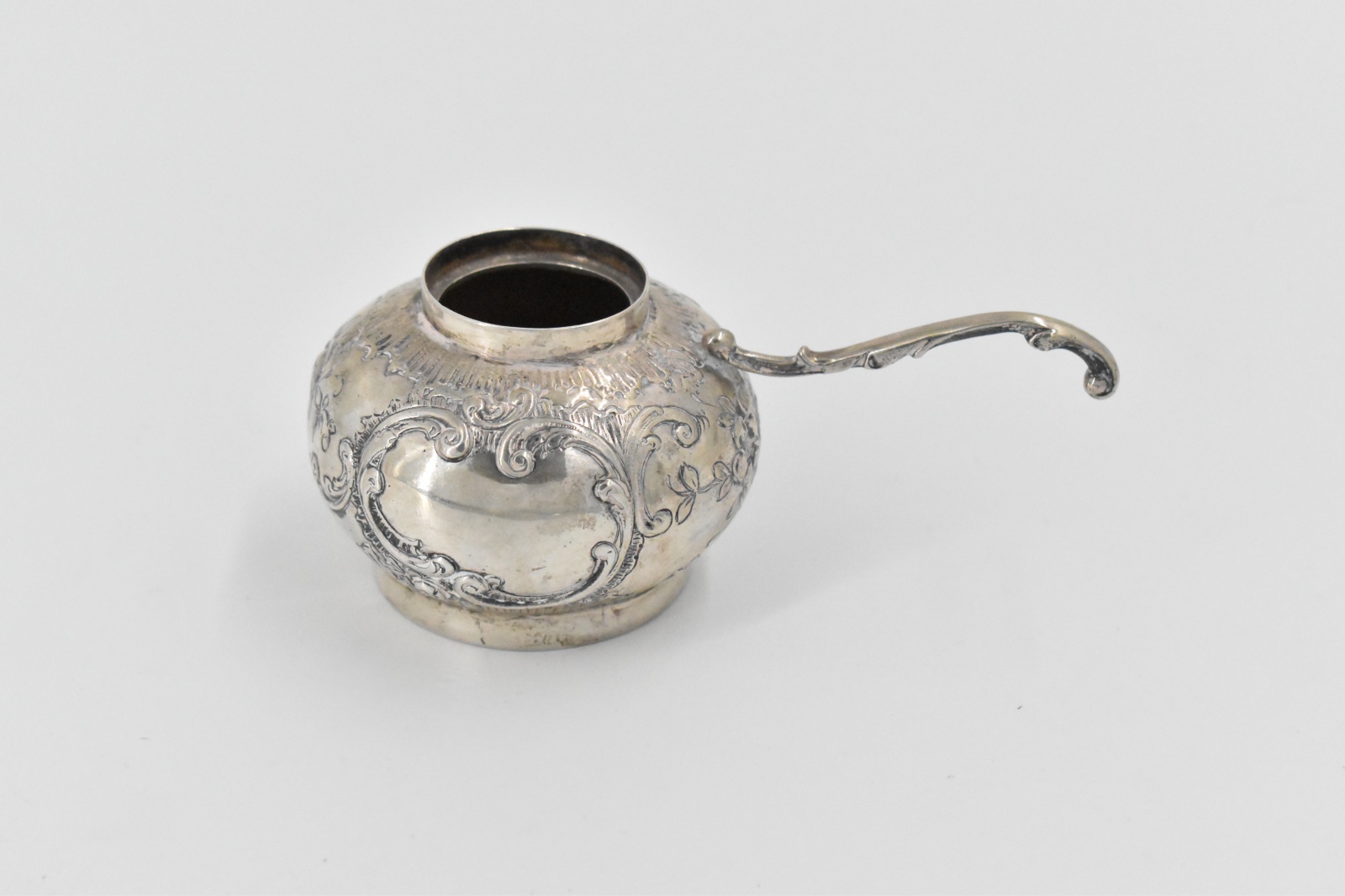 Sterling Silver Antique Ornate Repousse Rounded Salt Cellar