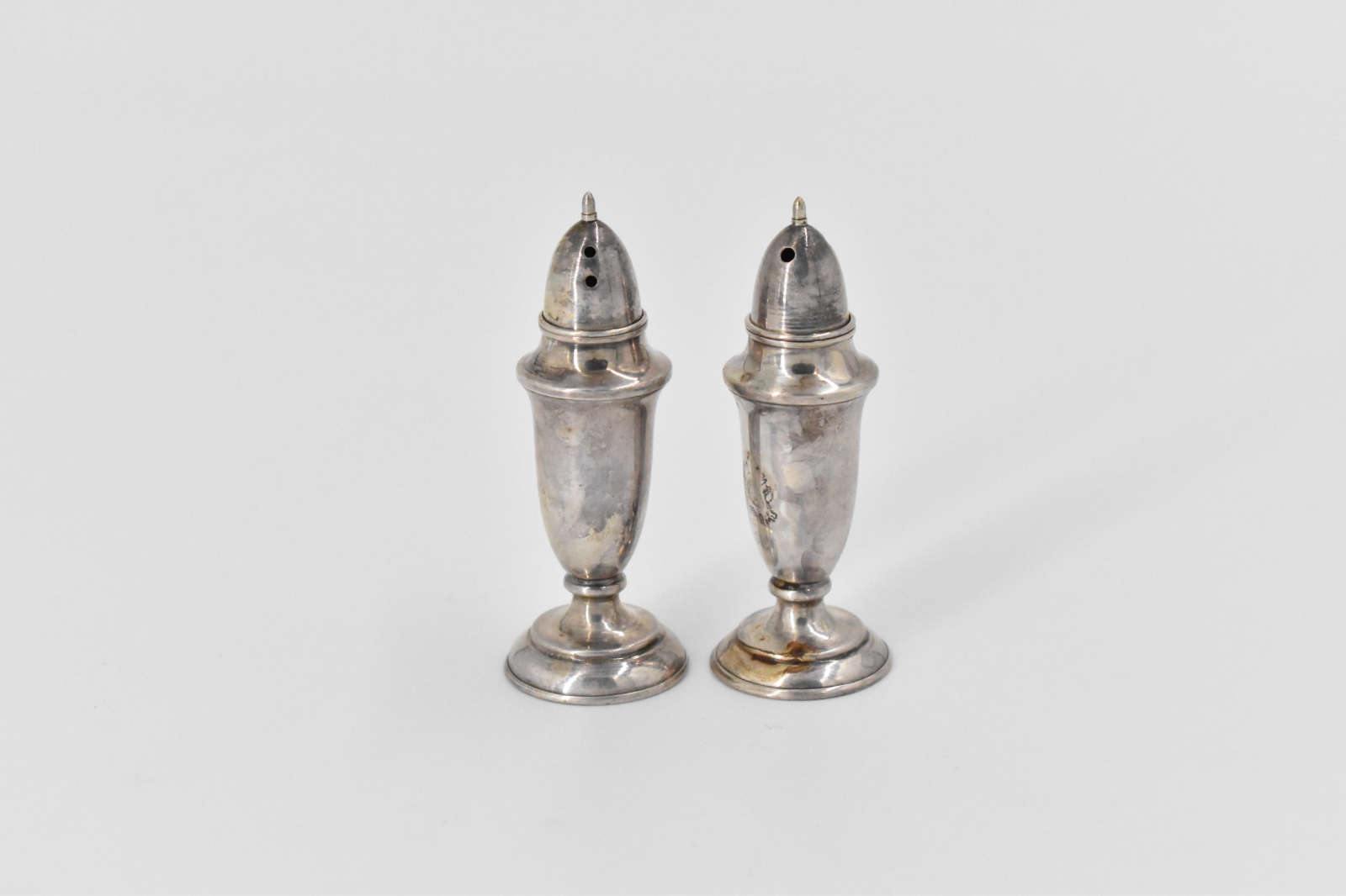 Sterling Silver E P Vintage Classic Salt Pepper Shaker Set (2 pcs)
