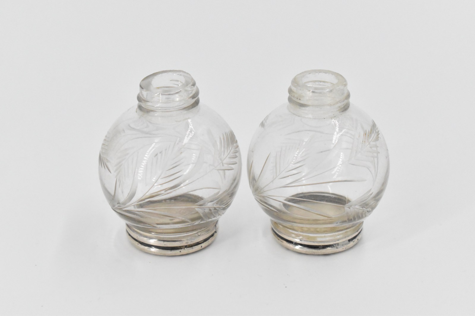Sterling Silver Frank M Whiting Crystal Leaf Salt Pepper Shaker (2 pcs)