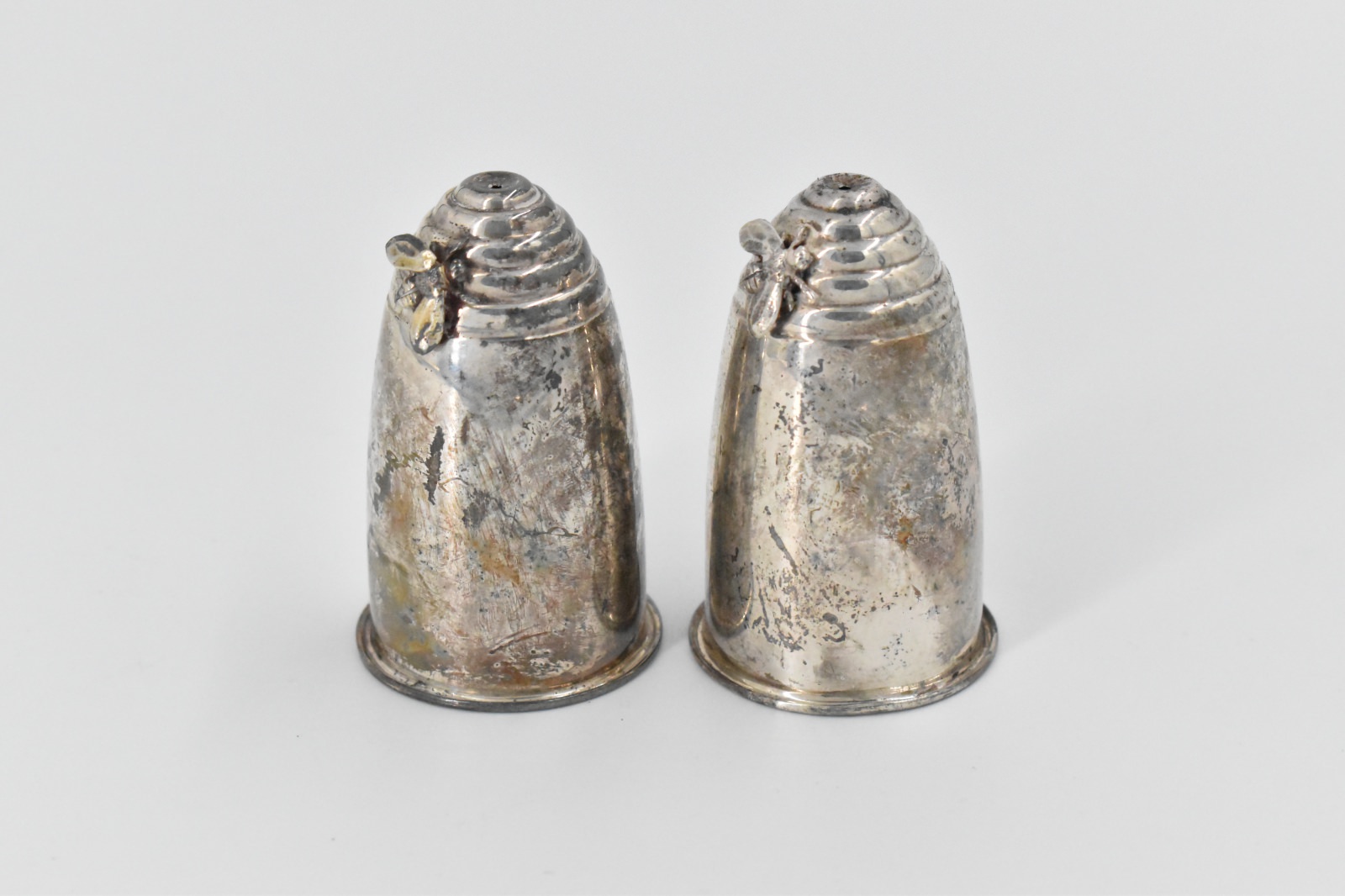 Sterling Silver Gorham Beehive Honey Bee Salt Pepper Shaker Set (2 pcs)