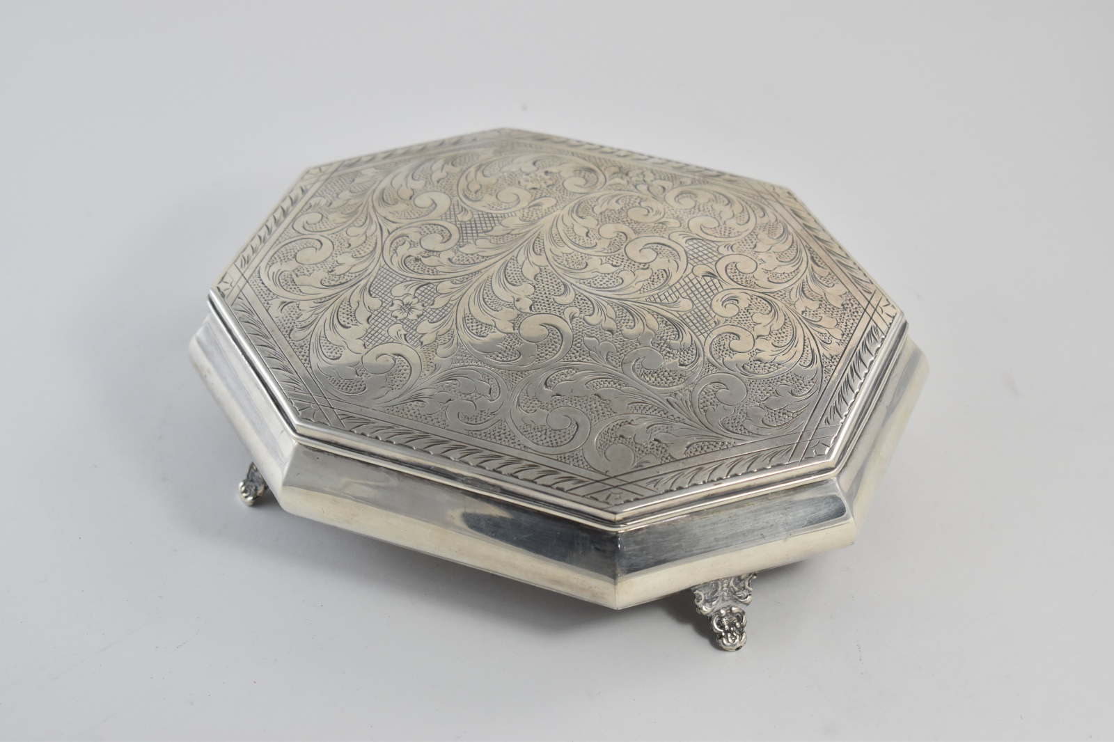 Sterling Silver Peruvian Plata Villa Ornate Scroll Trinket Box