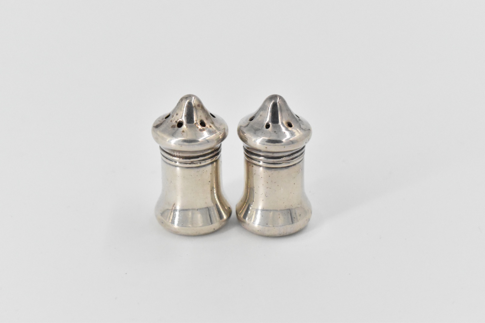 Sterling Silver VL Sterling Vintage Salt & Pepper Shaker Set (2 pcs)