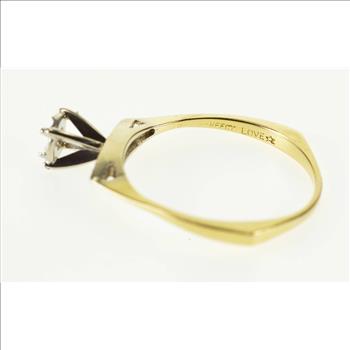 14K Squared Textured Peg Head Engagement Setting Yellow Gold Ring, Size 8