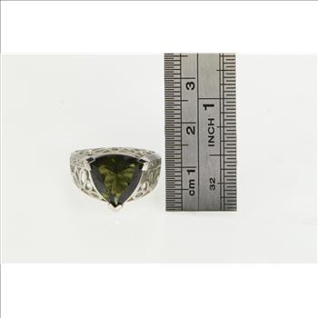 14K Trillion Green Stone Ornate Floral Cocktail White Gold Ring, Size 6