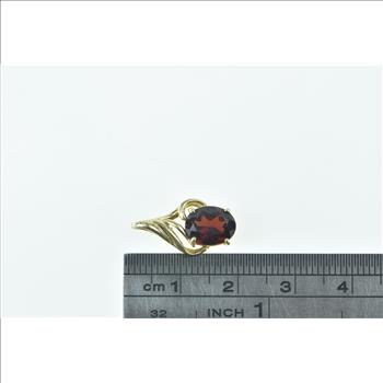 14K Vintage Oval Garnet Wavy Classic Yellow Gold Pendant
