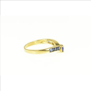 18K 1.00 Ctw Heart Sapphire Diamond Chevron Yellow Gold Ring, Size 8