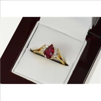 18K 1.10 Ctw Pear Ruby Diamond Engagement Yellow Gold Ring, Size 9