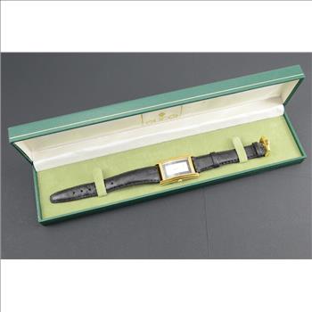 Gucci Gold Plated Rectangular Black Leather Strap 27.5x17.1mm Face Vintage Unisex Wrist Watch With Box