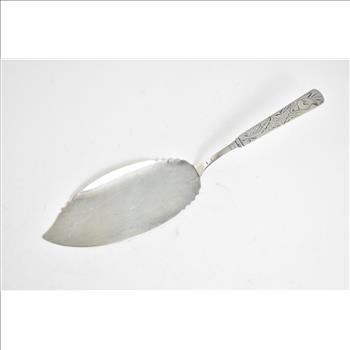 Sterling Silver Gordon & Co Victorian Engraved Floral Fish Server 11.5