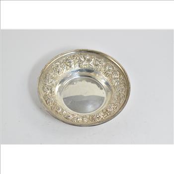 Sterling Silver Stieff Sterling Ornate Repousse Floral Bowl 5.5