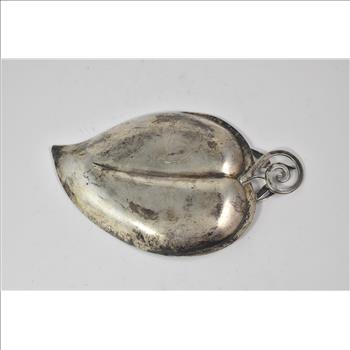 Sterling Silver Suzuyo Mid Century Ornate Leaf Plate Dish