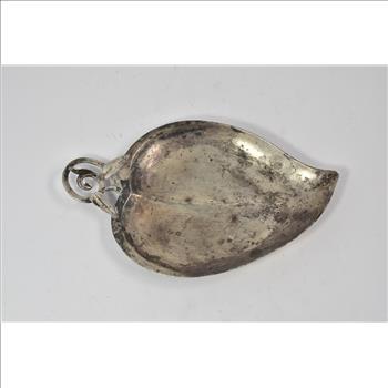 Sterling Silver Suzuyo Mid Century Ornate Leaf Plate Dish