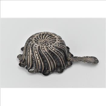 Sterling Silver Whiting Louis XV Sterling Over Cup Tea Strainer