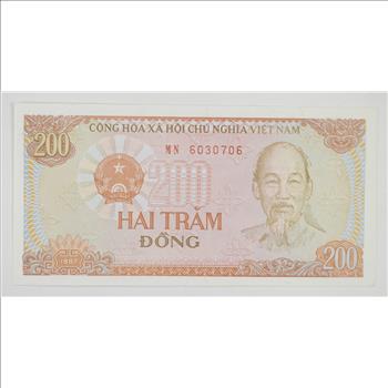 Vietnamese Currency Ngan hang Nha Nuoc Vietnam 200 Hai Tram Dong