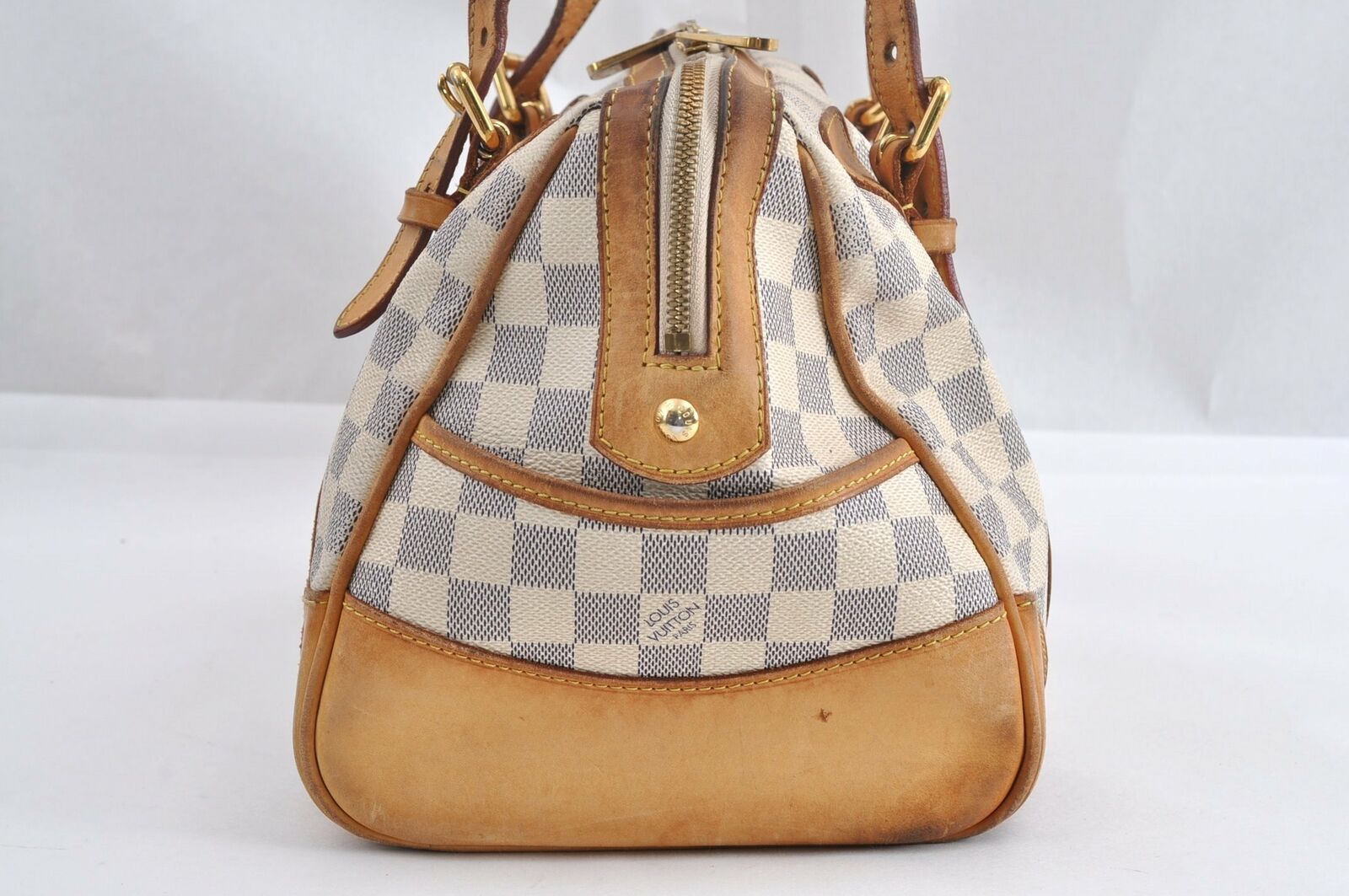 PRICE DROP to 499 Louis Vuitton Damier Azur Berkeley HandBag MSRP