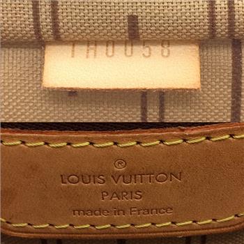 Louis Vuitton Neverfull PM