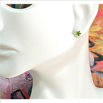 10k Yellow Gold 4mm Star Cut Peridot Stud Earrings Beautifully Dainty